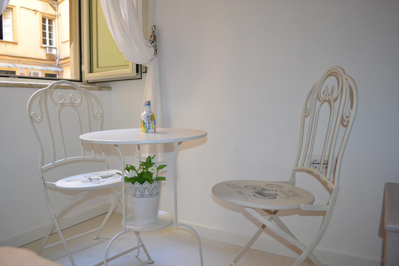 ナポリ Le Stanze Di Dolly Bed & Breakfast エクステリア 写真